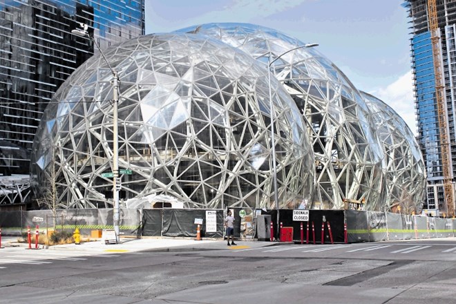 Amazonove sfere v Seattlu so  končali januarja.