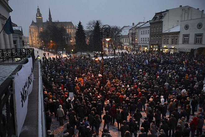 Na Slovaškem izpustili vse priprte v povezavi z umorom novinarja, dopoldan množični protesti