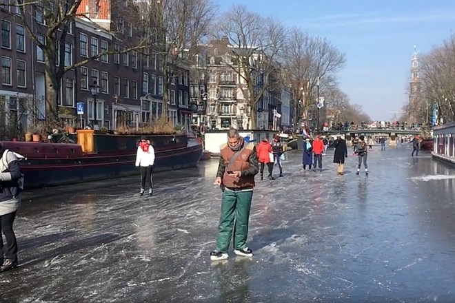 #foto #video Drsanje po zaledenelih kanalih Amsterdama