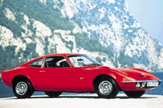 Prvo generacijo opla GT so prodajali med letoma 1968 in 1973, skupno so jih izdelali 103.463. Med zbiralci je najbolj...