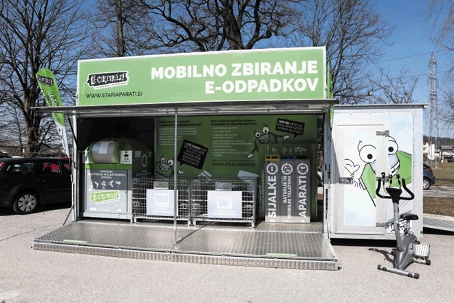 Mobilni zbiralnik je del projekta Life Gospodarjenje z e-odpadki, katerega namen je med drugim ozaveščanje o pomembnosti...