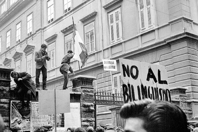 Mario Magajna, Protislovenske demonstracije, Trst, 3. 2. 1961, NŠK OZE, inv. 3793/13