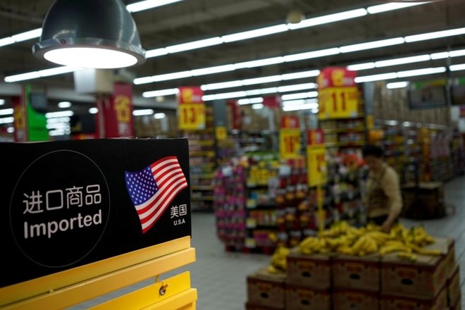 Peking namerava uvesti 25-odstotne carine na 106 ameriških izdelkov, med katerimi so soja, kemični izdelki, zamrznjena...