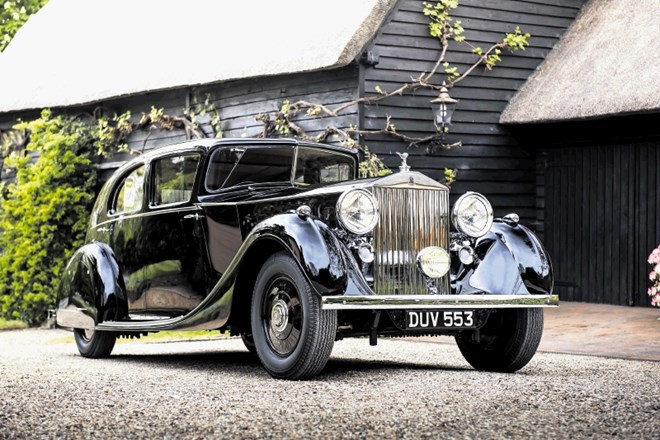 Tretjo generacijo phantoma je imel v lasti  tudi maršal britanske kopenske vojske Bernard Montgomery, avto je kupil leta...