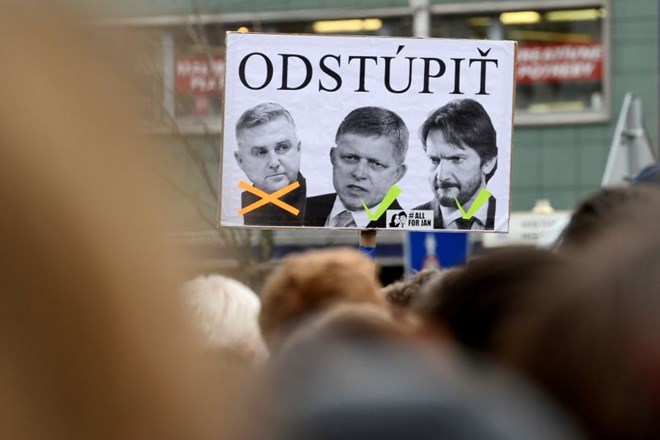 Protestniki na Slovaškem po umoru novinarja zahtevali odhod direktorja policije
