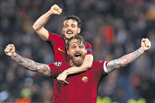 Uspeh proti Barceloni so nogometaši in navijači Rome slavili dolgo v noč.