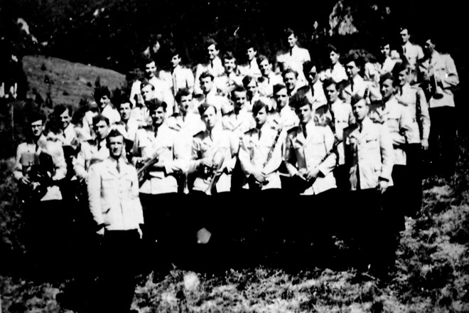 Začetki delovanja Policijskega orkestra segajo v leto 1948, ko je bila za kamnito mizo Vodnikove domačije ustanovljena Godba...