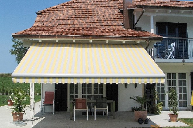 Individualne rešitve senčenja in zaščite balkonov, teras in drugih površin s tendami