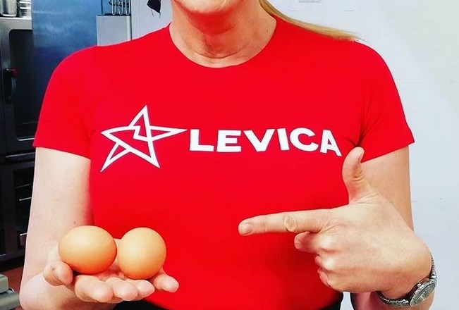 Javnost je prejšnji teden izvedela, da bo na listi stranke Levica v občini Jesenice kandidirala tudi kuharska mojstrica in...