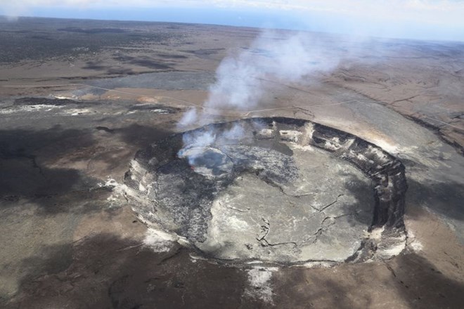 #foto #video Na Havajih zaradi izbruha vulkana množična evakuacija