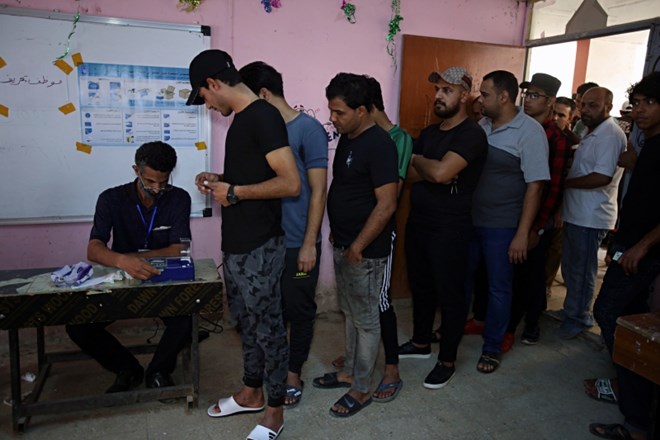 Parlamentarne volitve v Iraku: 900.000 pripadnikov varnostnih sil in nizka udeležba