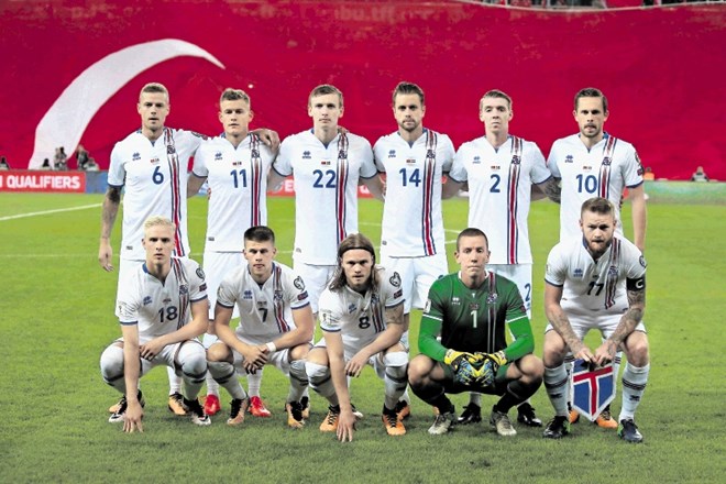 Nogometna reprezentanca Islandije se je na evropskem prvenstvu v Franciji leta 2016, svojem prvem velikem tekmovanju, prebila...