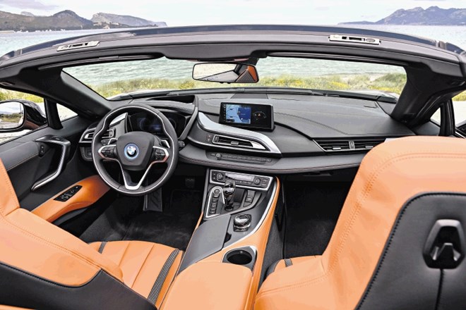 BMW i8 roadster: fantastika, v kateri je domišljija blizu realnosti