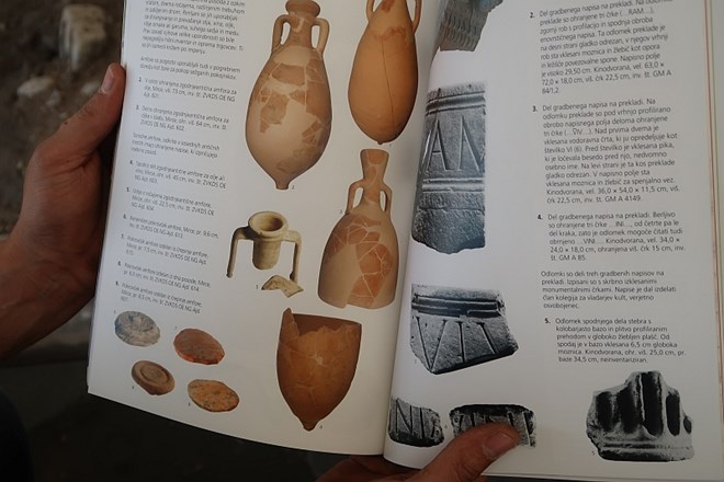 #foto Arheološka odkritja v Ajdovščini: našli vojaško opremo, novce, orožje in sponke