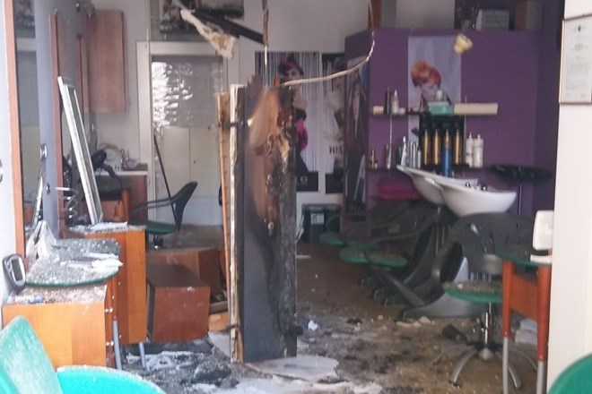 Frizerski salon v pritličju je popolnoma uničen. Vso škodo današnjega požara na Planini pri Kranju je še nemogoče ocenjevati,...