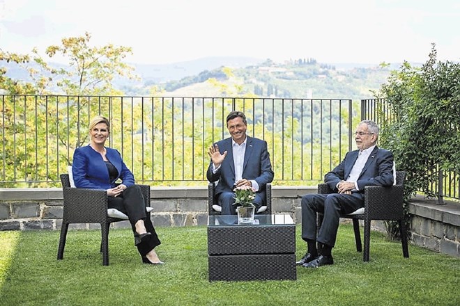 Borut Pahor je obiskal zlate maturante in v Goriška brda povabil avstrijskega predsednika ter hrvaško predsednico.