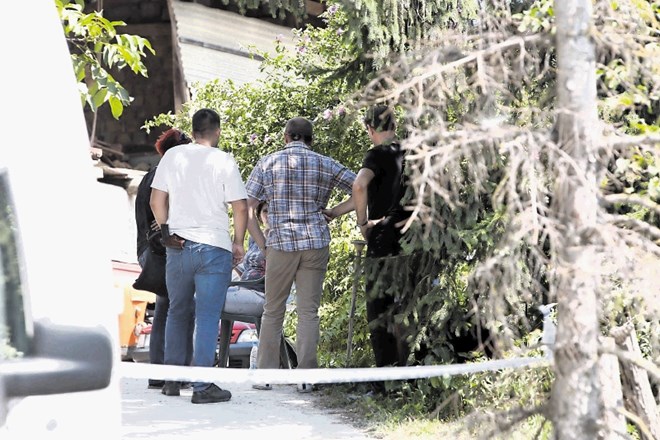 Kriminalisti so konec tedna preiskovali vse okoliščine nasilnega napada v Krkavčah, ki je zahteval eno življenje.