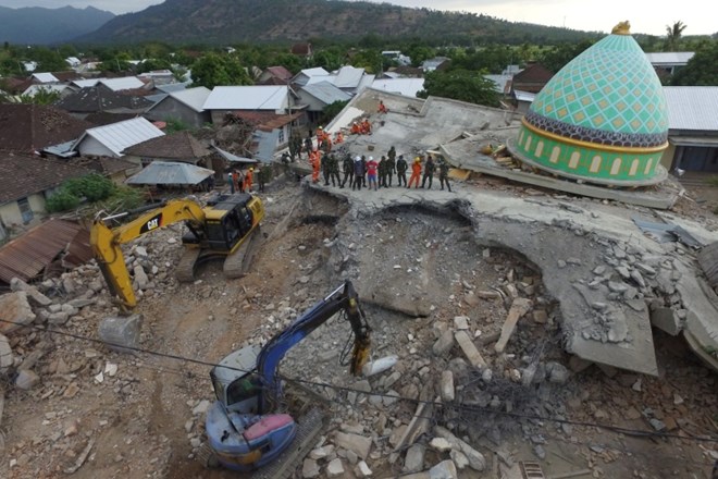  #foto Zaradi uničujočega potresa brez strehe nad glavo več kot 156 tisoč ljudi