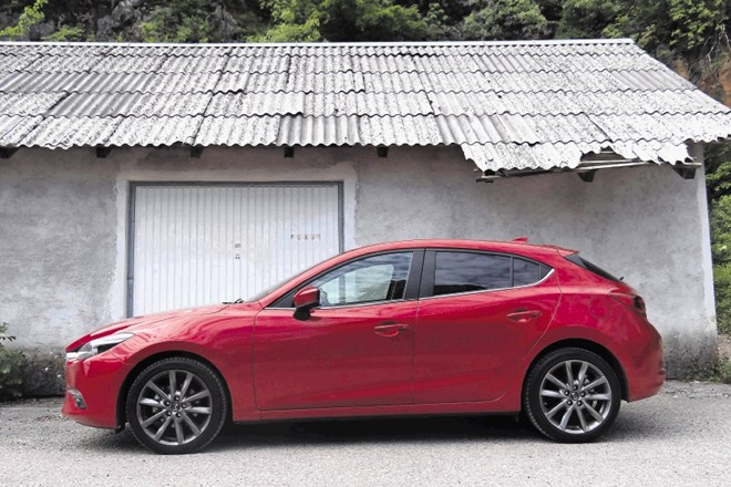 Mazda 3 in honda civic: Evropskemu okusu povsem prilagojena japonca