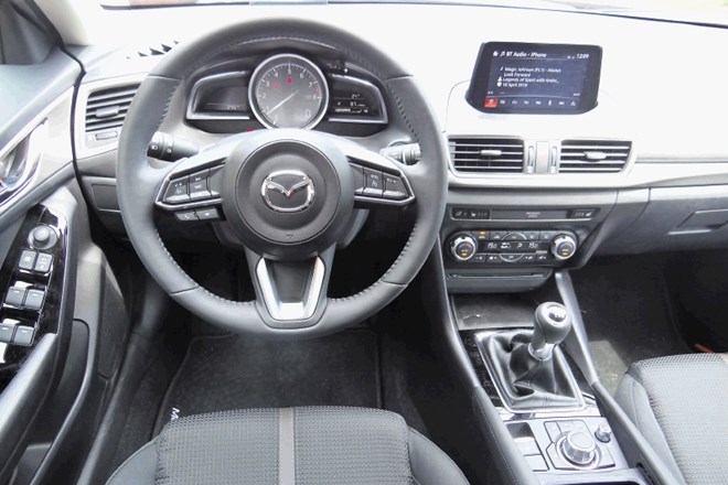 Mazda 3 in honda civic: Evropskemu okusu povsem prilagojena japonca