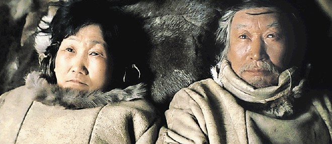 Srce Sarajeva, nagrado za najboljši film, je na festivalu dobila ganljiva zgodba o inuitski družini, bolgarski film Aga...