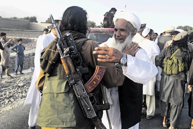 Talibani so premirje, ki ga je ob koncu postnega meseca junija letos razglasil predsednik Ašraf Gani, proslavljali s...