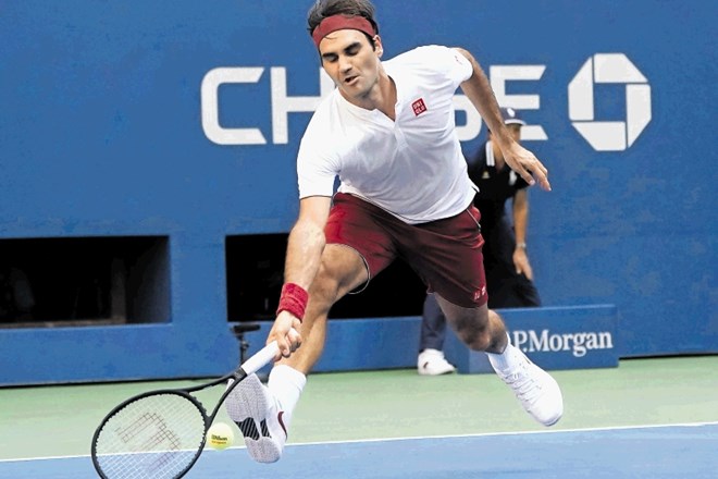 Roger Federer v New Yorku navdušuje z atraktivnimi udarci in za zdaj gladkimi zmagami.