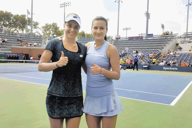 Dalila Jakupović (desno) je v paru z Irino Horomačevo z uvrstitvijo v četrtfinale turnirja za grand slam dosegla največji...
