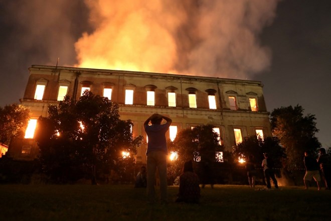 #foto #video Zgorel narodni muzej v Braziliji