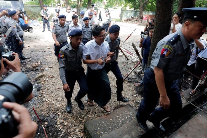 Novinarja Reutersa v Mjanmaru obsojena