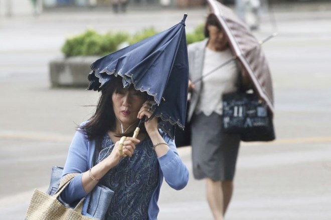 #foto Japonsko dosegel najmočnejši tajfun v 25 letih