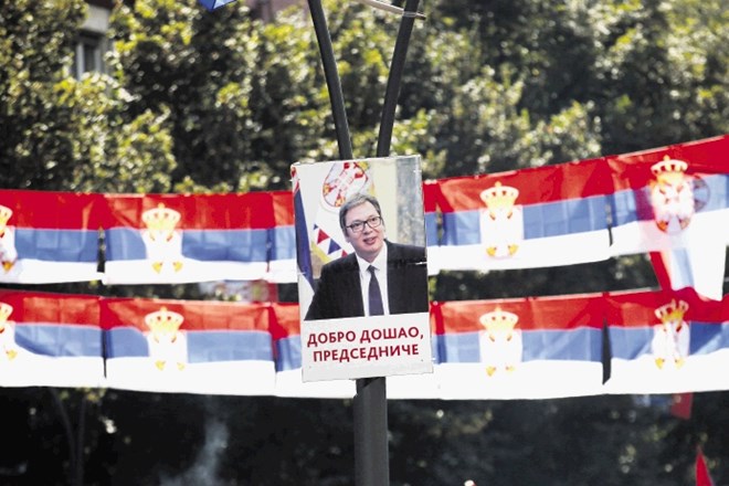 Aleksandar Vučić je Srbom v Kosovski Mitrovici obljubil, da Kosova ne bodo nikoli predali.
