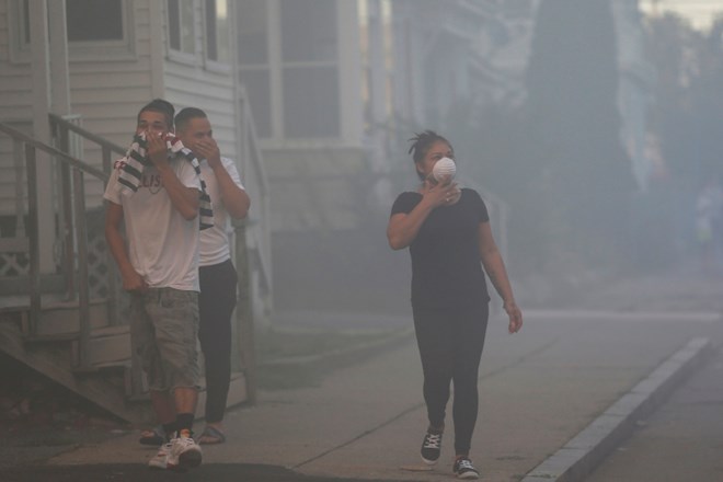 Zaradi eksplozij plina evakuirali tri mesta severno od Bostona, umrl en človek