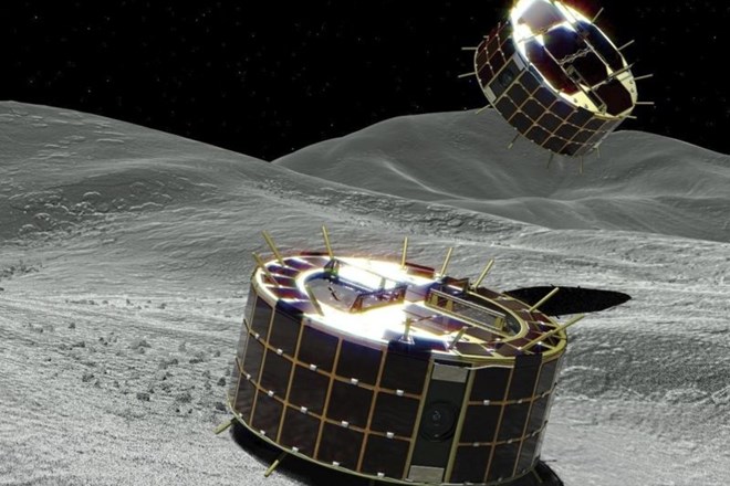 Japonska roverja uspešno pristala na asteroidu