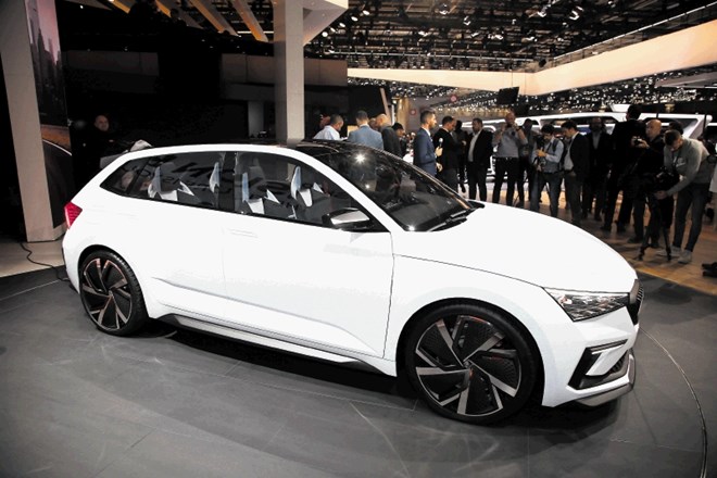 Škoda vision RS – konceptni priklopni hibrid ima moč 245 KM (180 kW).