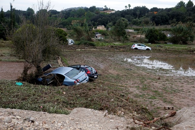 #foto Na Majorki zaradi neruja umrlo najmanj deset ljudi, še vedno pogrešajo petletnega dečka 