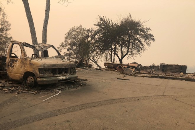 #foto Požar na severu Kalifornije zahteval najmanj 42 smrtnih žrtev