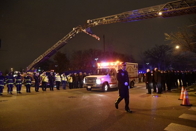 #foto V streljanju v chicaški bolnišnici štirje mrtvi