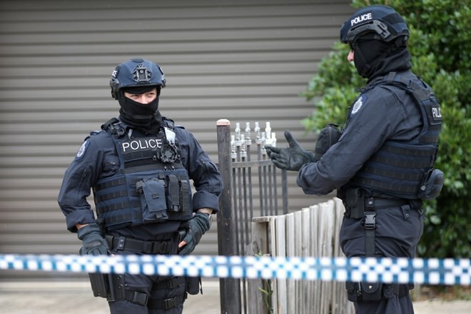 #foto V Avstraliji trojico obtožili načrtovanja terorističnega napada