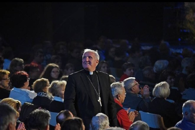 Ljubljanski nadškof Stanislav Zore se je nedavno udeležil gala koncerta v organizaciji Radia Ognjišče, kjer so se nastopajoči...