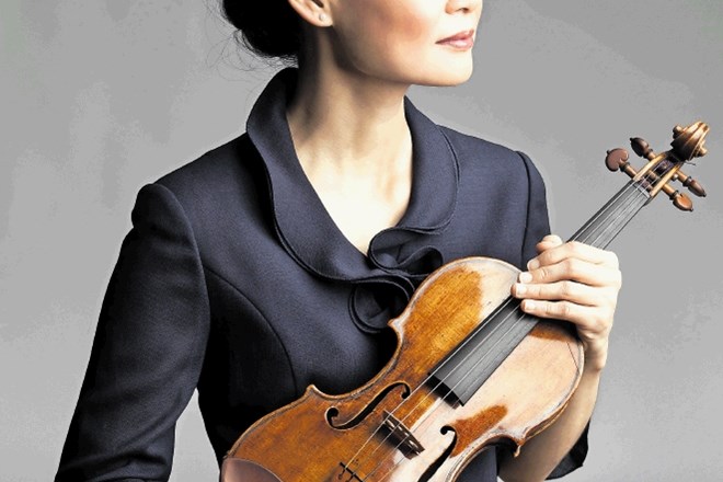 Midori, violinistka: Kakršno koli glasbo poustvarja glasbenik, je pomembno, da posluša drugega in se nanj odziva. Ko...