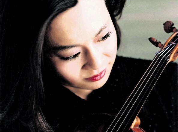 Midori, violinistka: Uživam, ko učim. Mlajši glasbeniki  mi dajejo zagon, da tudi sama ustvarjam naprej. Vsak mladi izvajalec...