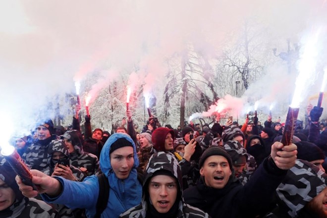 Protestniki pred predsedniško palačo v Kijevu.