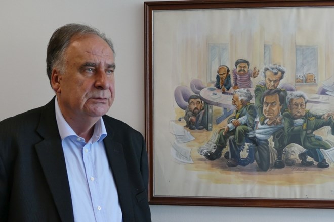 Bogić Bogićević ob karikaturi, na kateri so takratni člani jugoslovanskega predsedstva: »Demokratična Evropa je na balkansko...