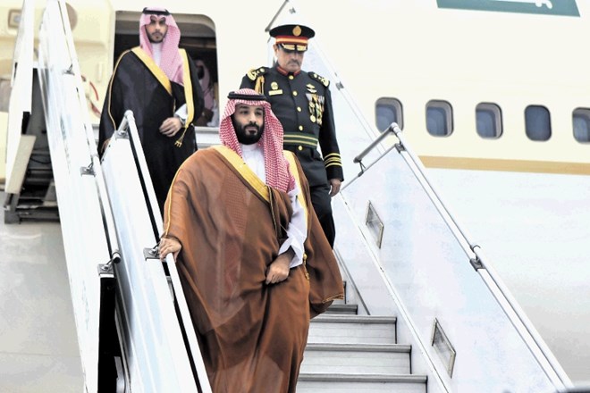 Savdski kronski princ Mohamed bin Salman je med prvimi prispel v Buenos Aires, kjer bodo vanj zaradi umora novinarja Džamala...