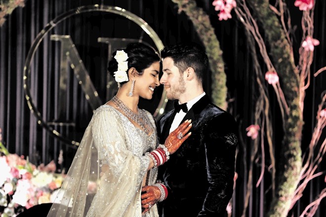 Priyanka Chopra in Nick Jonas sta imela teden dni trajajoče poročne slovesnosti.