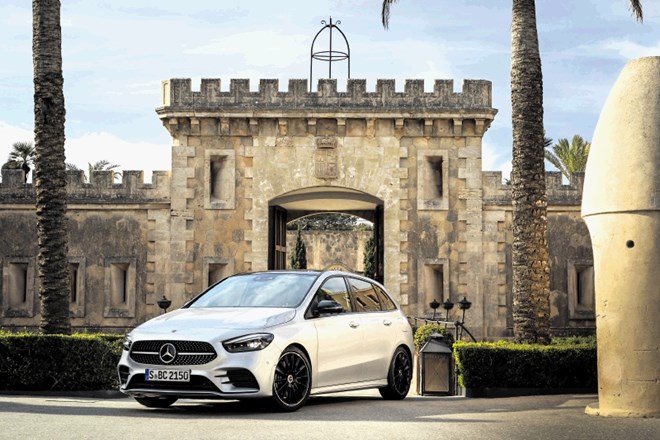 Mercedes-Benz razred B: Prijeten klepet s pametnim avtomobilom