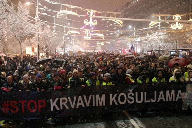 #foto V Beogradu znova protest proti Vučićevemu avtokratskemu vladanju