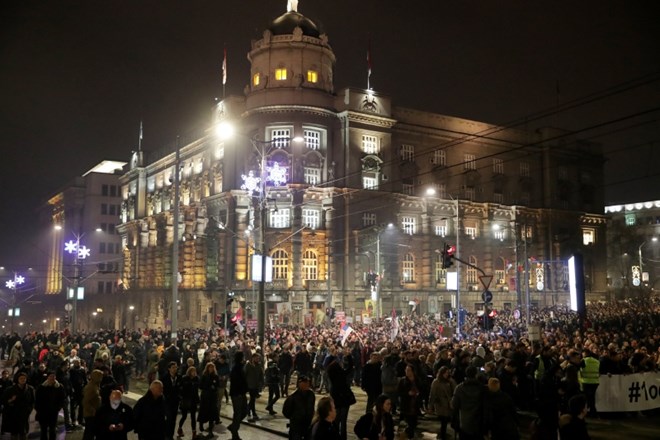 V Srbiji novi protesti proti Vučiću in vladi 