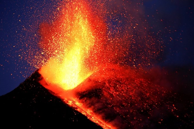 #foto #video Na Siciliji izbruhnil vulkan Etna